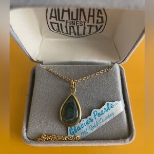 Alaskan glacier pearl necklace
